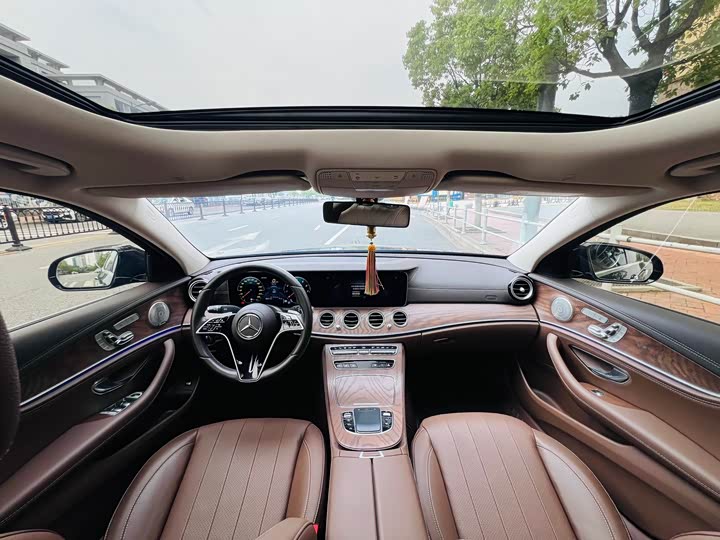Mercedes-Benz E-Class, 2022 — фото 9 из 9
