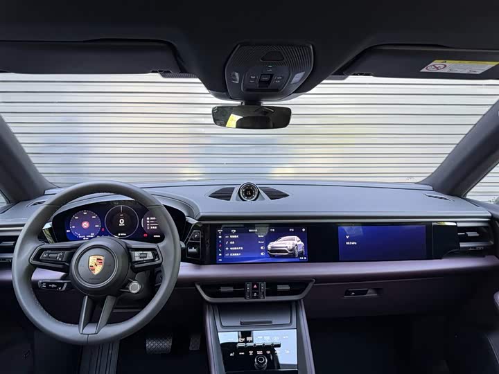 Porsche Macan EV, 2025 — фото 9 из 9