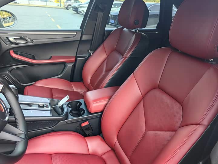 Porsche Macan, 2022 — фото 4 из 9