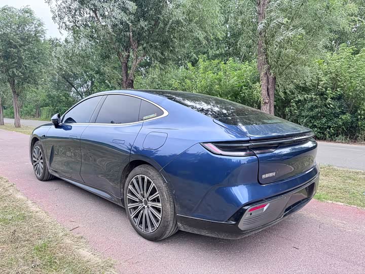 Geely Galaxy Starshine 8 EM-i, 2025 — фото 7 из 9