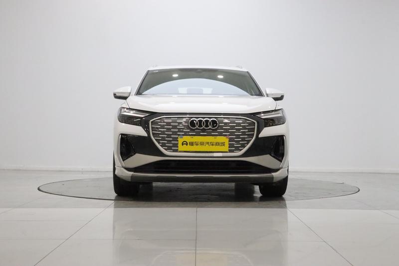 Audi Q4 e-tron, 2025 — фото 2 из 12