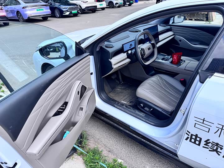 Geely Galaxy Starshine 8 EM-i, 2025 — фото 8 из 9