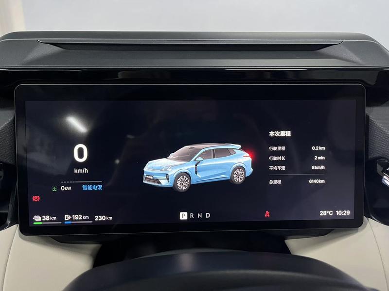 Lynk & Co 08 EM-P Hybrid, 2025 — фото 9 из 12