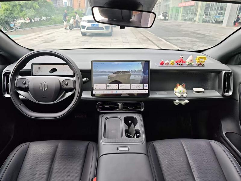 Leapmotor Lafa5, 2025 — фото 9 из 12