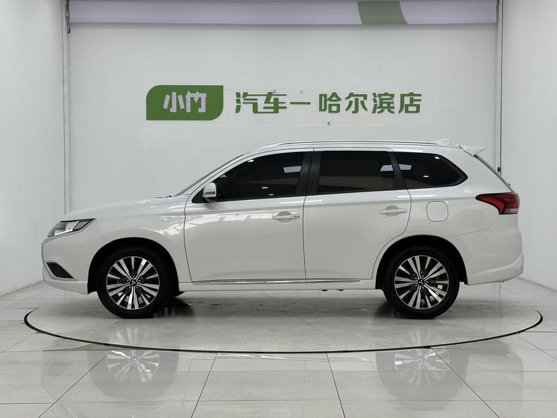 Mitsubishi Outlander, 2021 — фото 4 из 12