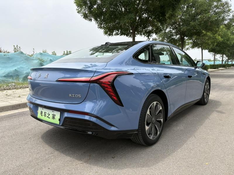 Hongqi EH5 (Tiangong 05), 2025 — фото 7 из 12