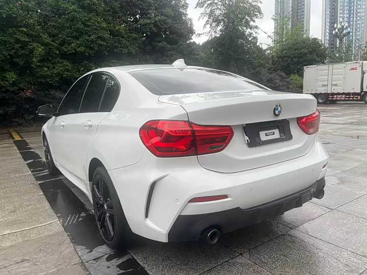 BMW 1 Series, 2022 — фото 9 из 9