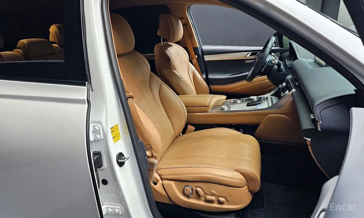 Genesis GV80, 2023 — фото 10 из 12