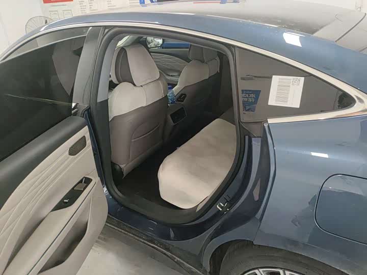 Geely Galaxy Starshine 8 EM-i, 2025 — фото 7 из 9