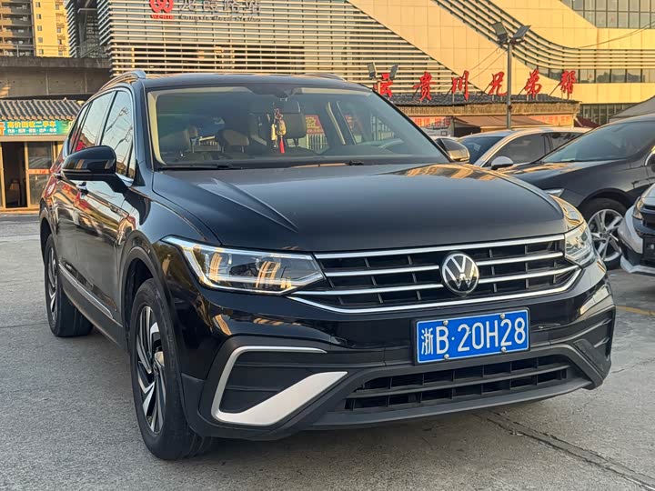 Volkswagen Tiguan L Pro, 2021 — купить в Курске под ключ