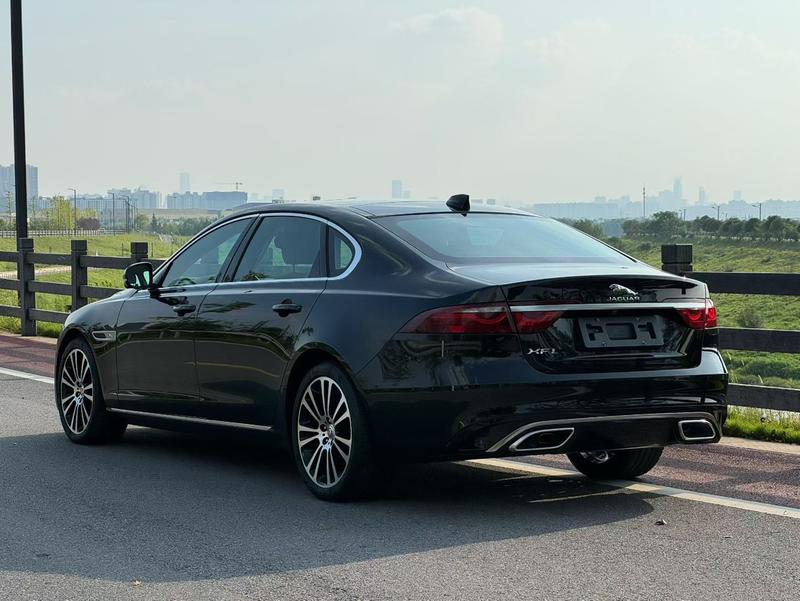 Jaguar XF L, 2023 — фото 3 из 9