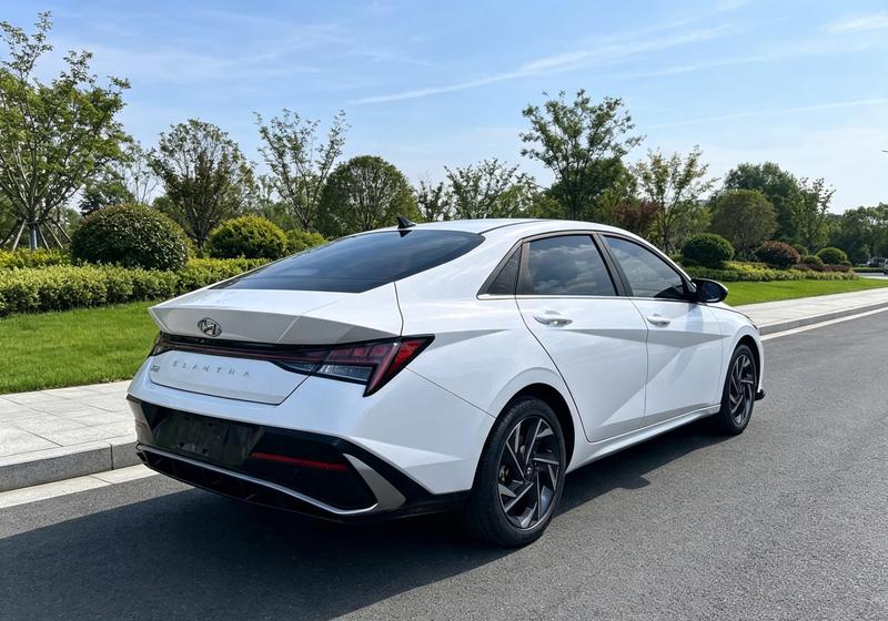 Hyundai Elantra N line, 2023 — фото 6 из 10