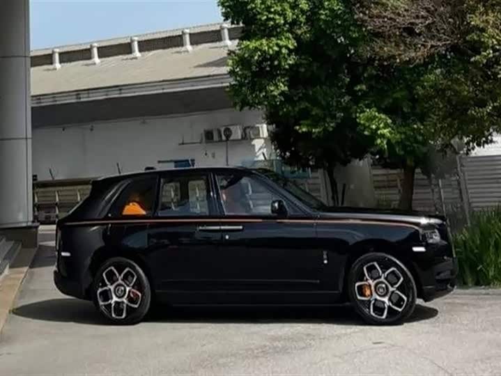 Rolls-Royce Cullinan, 2024 — фото 2 из 5
