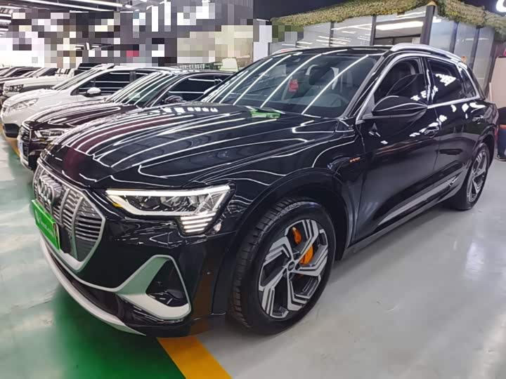 Audi e-tron, 2023 — купить в Саранске под ключ