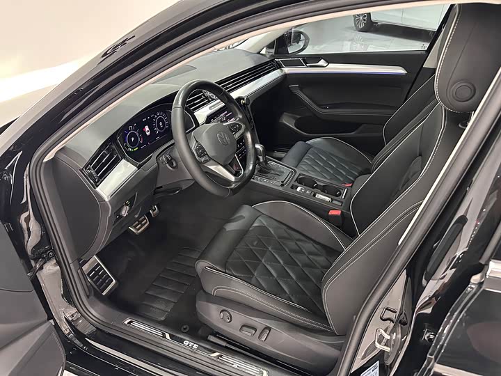 Volkswagen Magotan GTE Hybrid, 2023 — фото 5 из 9