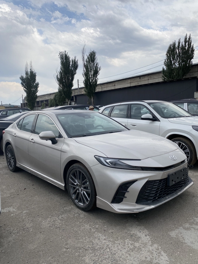 Toyota Camry, 2026 — фото 3 из 12