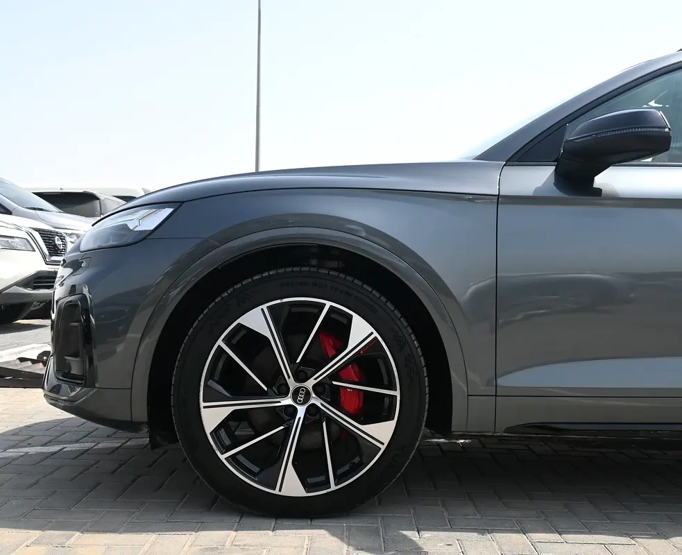 Audi SQ5, 2023 — фото 8 из 10