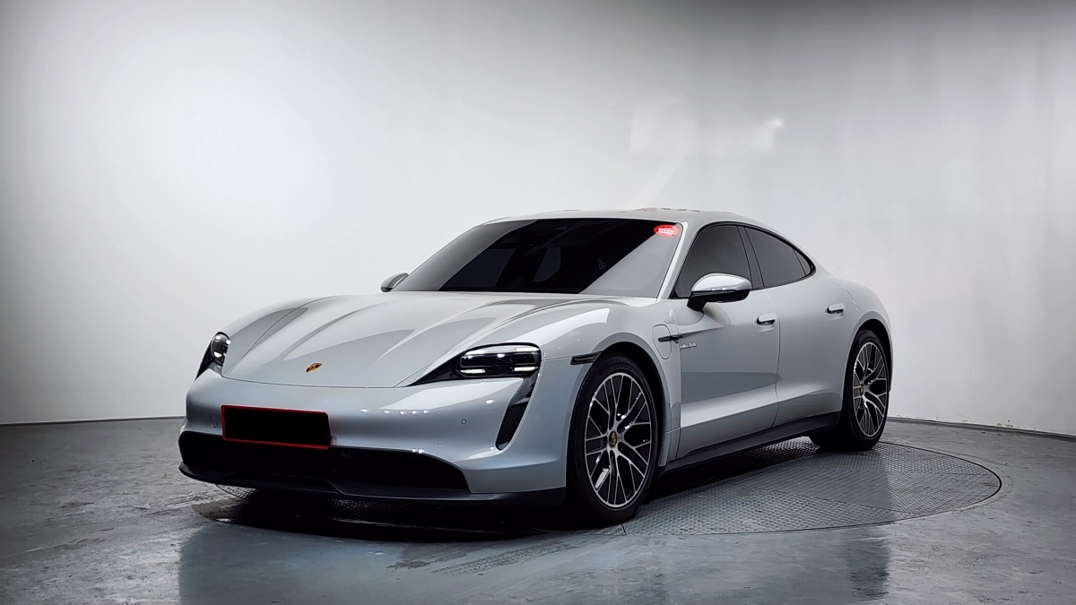 Porsche Taycan, 2022 — купить в Санкт-Петербурге под ключ