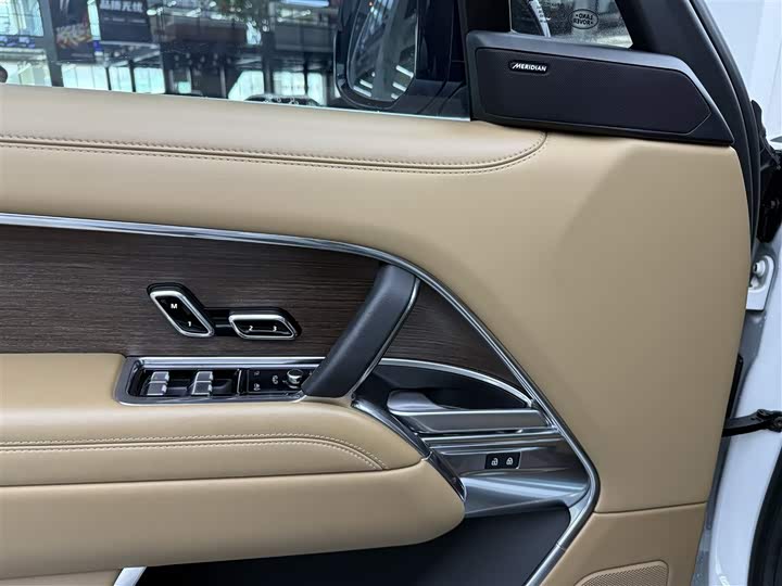 Land Rover Range Rover, 2023 — фото 8 из 9
