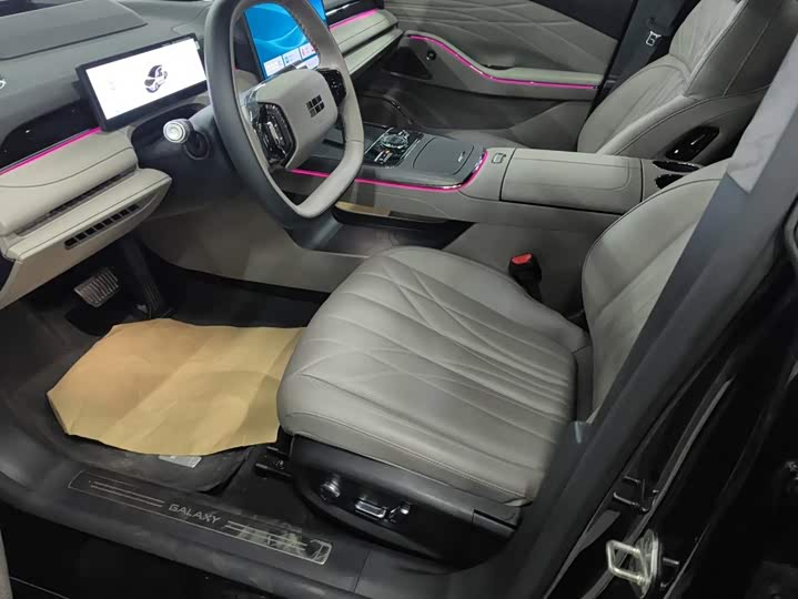 Geely Galaxy Starshine 8 EM-i, 2025 — фото 9 из 9