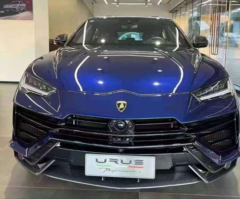 Lamborghini Urus, 2022 — фото 2 из 10