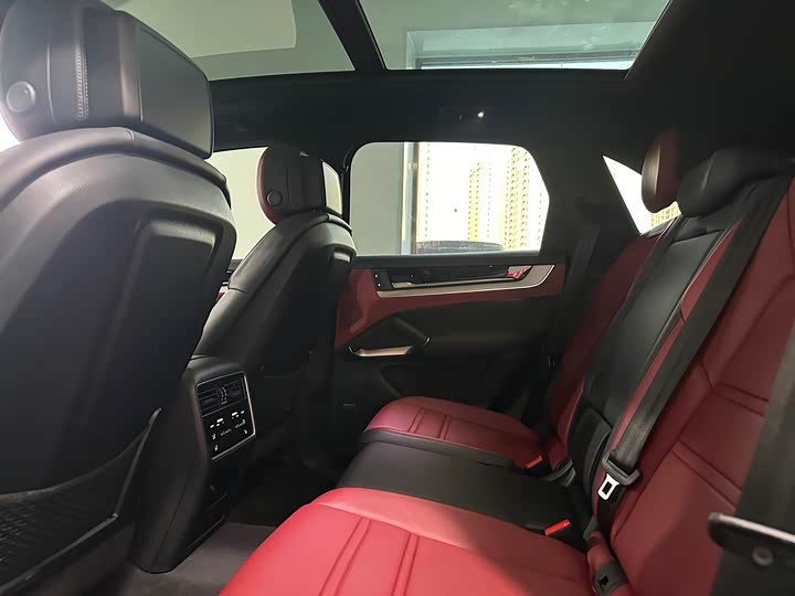 Porsche Cayenne, 2023 — фото 8 из 9