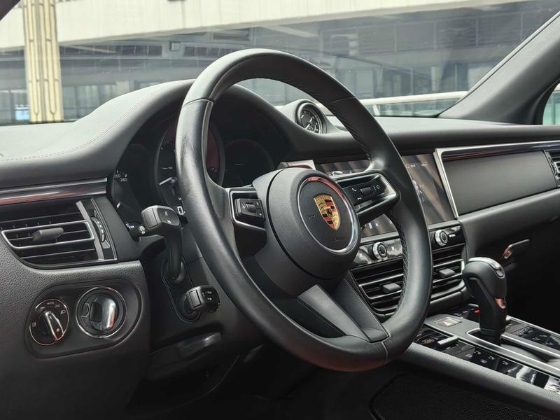 Porsche Macan, 2022 — фото 9 из 12