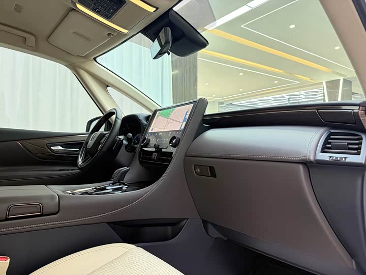 Toyota Vellfire, 2026 — фото 7 из 9
