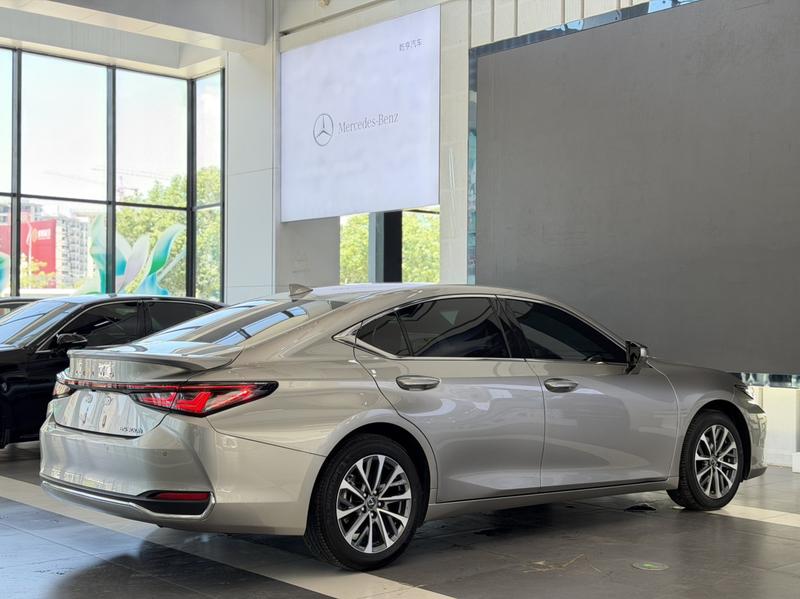 Lexus ES, 2025 — фото 7 из 12