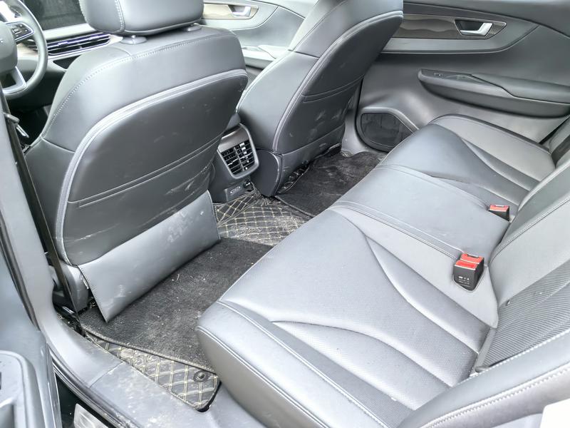 Hongqi E-QM5, 2024 — фото 6 из 8