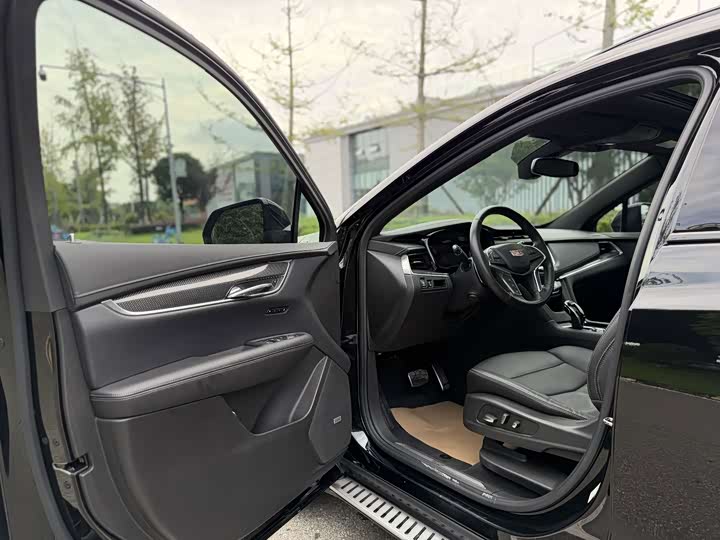 Cadillac XT5, 2022 — фото 8 из 9