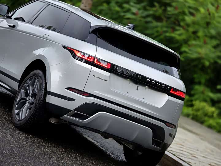 Land Rover Range Rover Evoque L, 2023 — фото 9 из 9