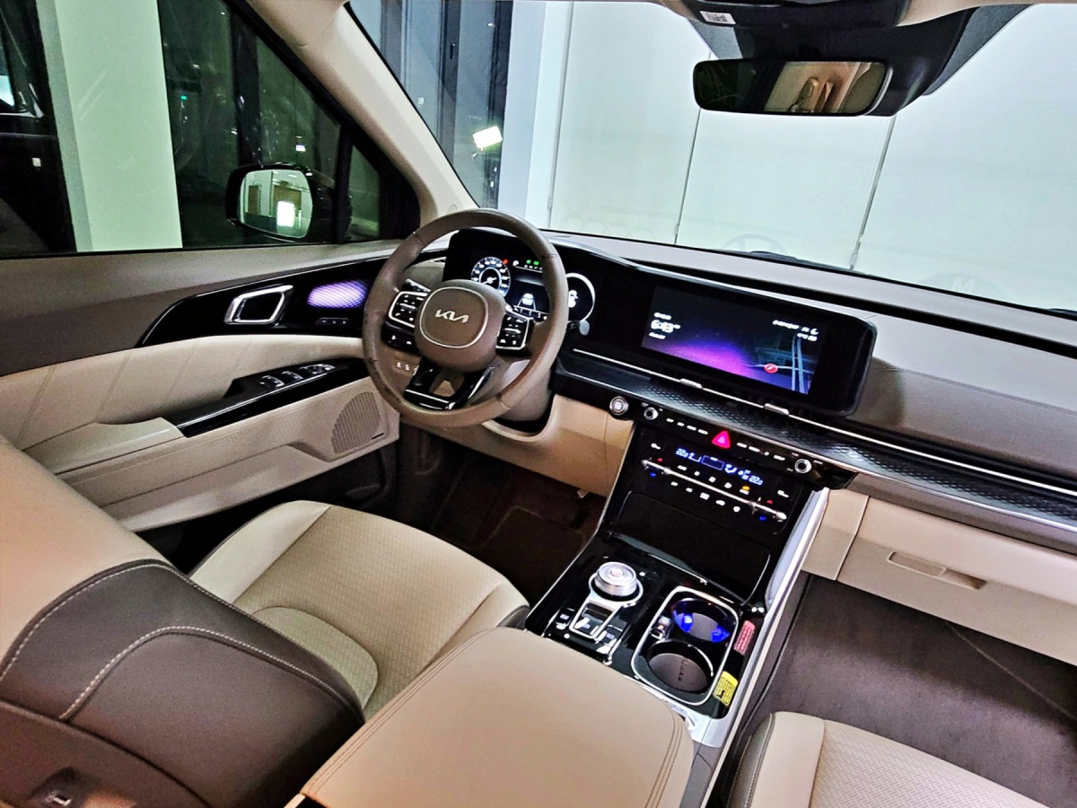 Kia Carnival, 2022 — фото 11 из 12