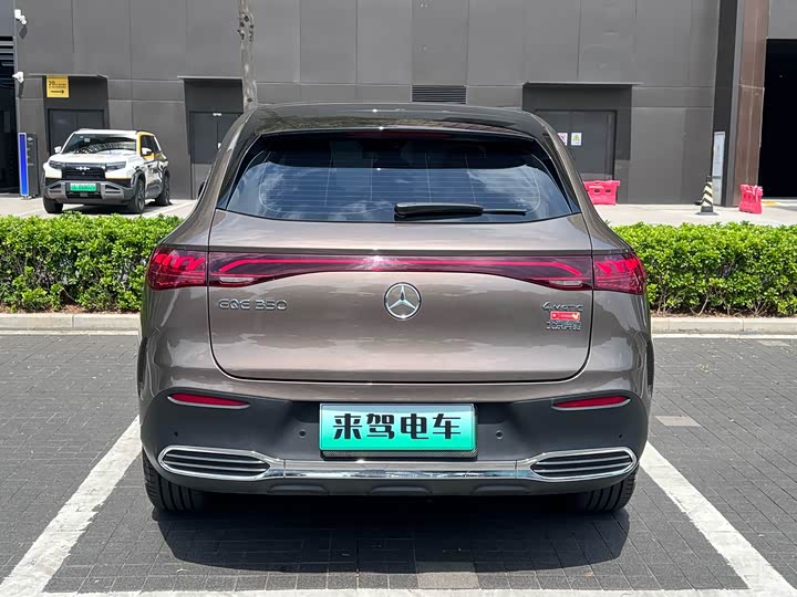Mercedes-Benz EQE SUV, 2023 — фото 6 из 9