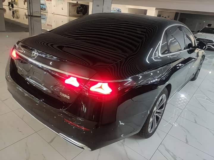 Mercedes-Benz E-Class Hybrid, 2025 — фото 7 из 9
