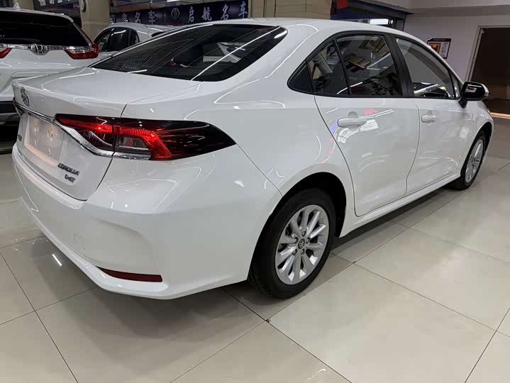 Toyota Corolla, 2021 — фото 6 из 9
