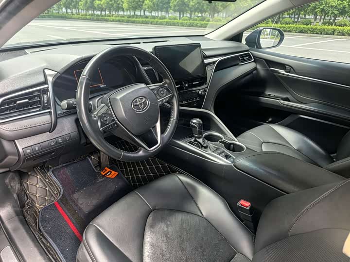 Toyota Camry, 2022 — фото 3 из 7