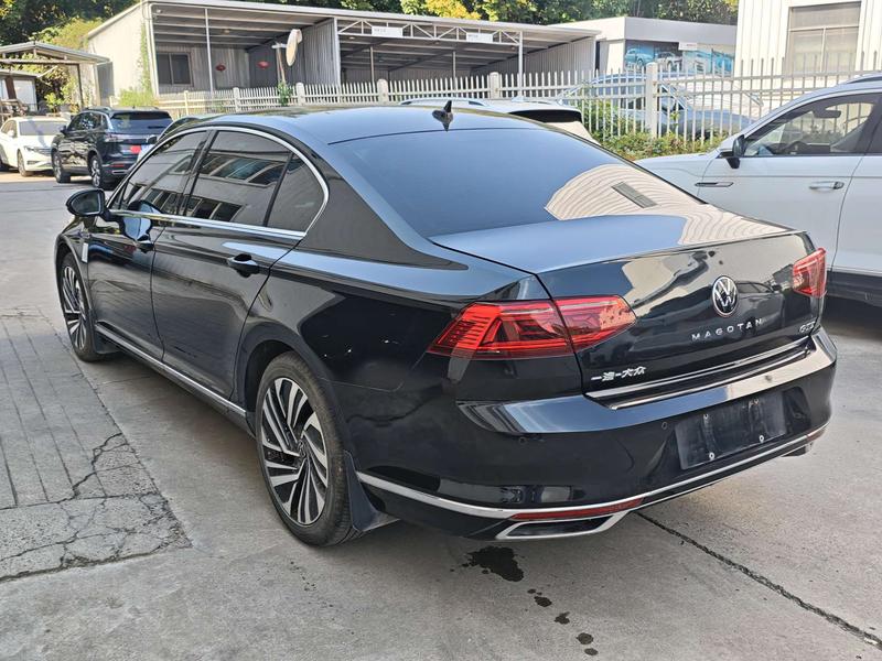 Volkswagen Magotan GTE Hybrid, 2023 — фото 2 из 6