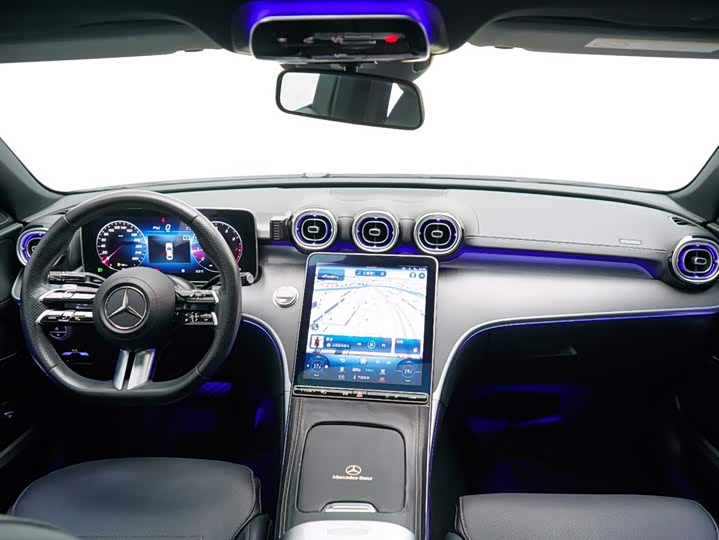 Mercedes-Benz C-Class, 2023 — фото 2 из 9