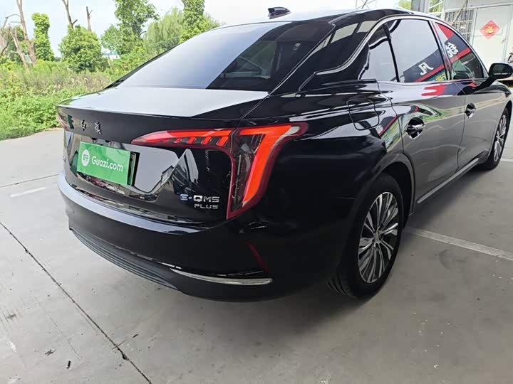 Hongqi E-QM5, 2023 — фото 8 из 9
