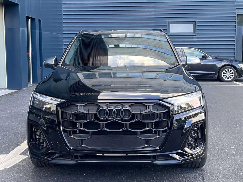 Audi SQ7, 2025 — фото 2 из 12
