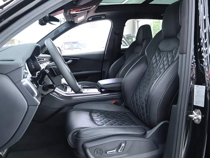 Audi SQ7, 2024 — фото 6 из 9