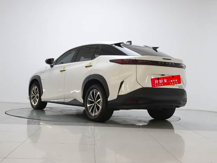 Lexus RZ, 2022 — фото 6 из 9