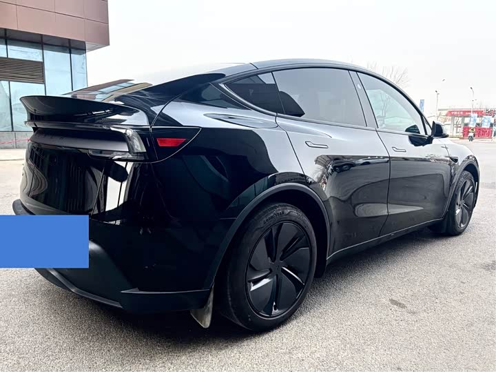 Tesla Model Y, 2025 — фото 6 из 9