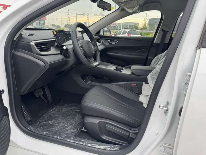 BYD Seal 05 DM-i Hybrid, 2026 — фото 4 из 9