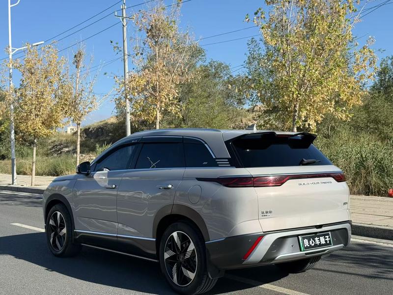 BYD Frigate 07, 2023 — фото 4 из 10
