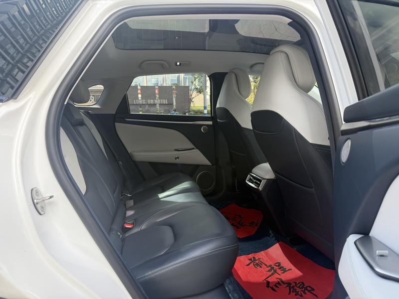 BAIC Arcfox Alpha T5, 2024 — фото 11 из 12