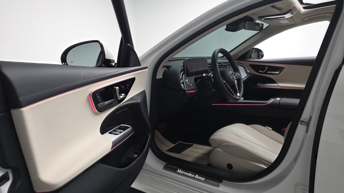 Mercedes-Benz E-Class, 2024 — фото 10 из 12