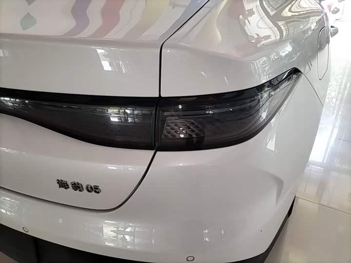 BYD Seal 05 DM-i Hybrid, 2025 — фото 8 из 9