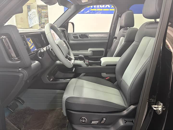 BYD FangChengBao Leopard 5, 2025 — фото 7 из 9